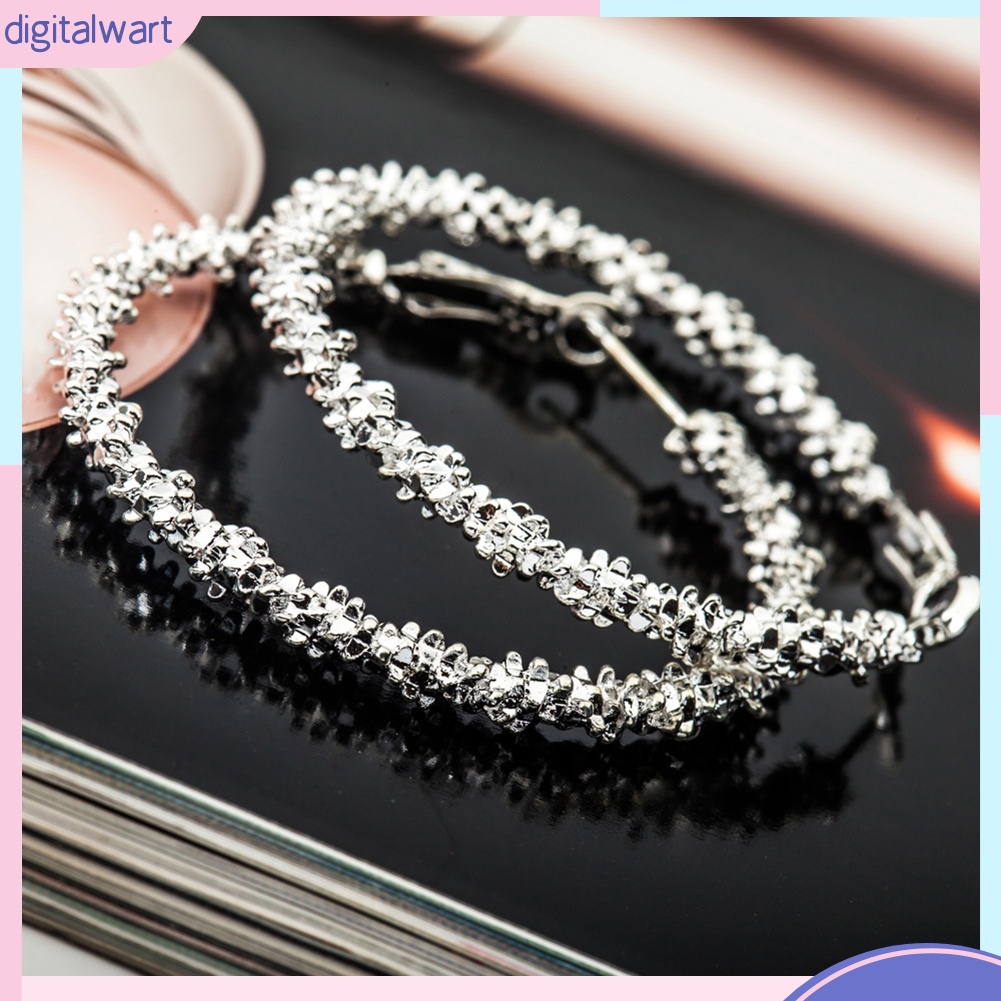 Đôi khuyên tai đồng màu bạc hình tròn kiểu dáng thời trang cho nữ