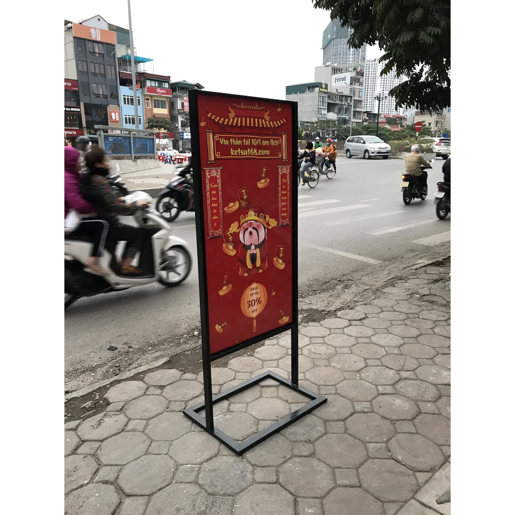 Standee chân sắt, khung sắt ngoài trời