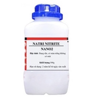 NaNO2-natri nitrit: Thuốc nhuộm vải, phụ gia bảo quản thực phẩm, sản xuất cao su, chất bảo quản thịt cá, bánh...