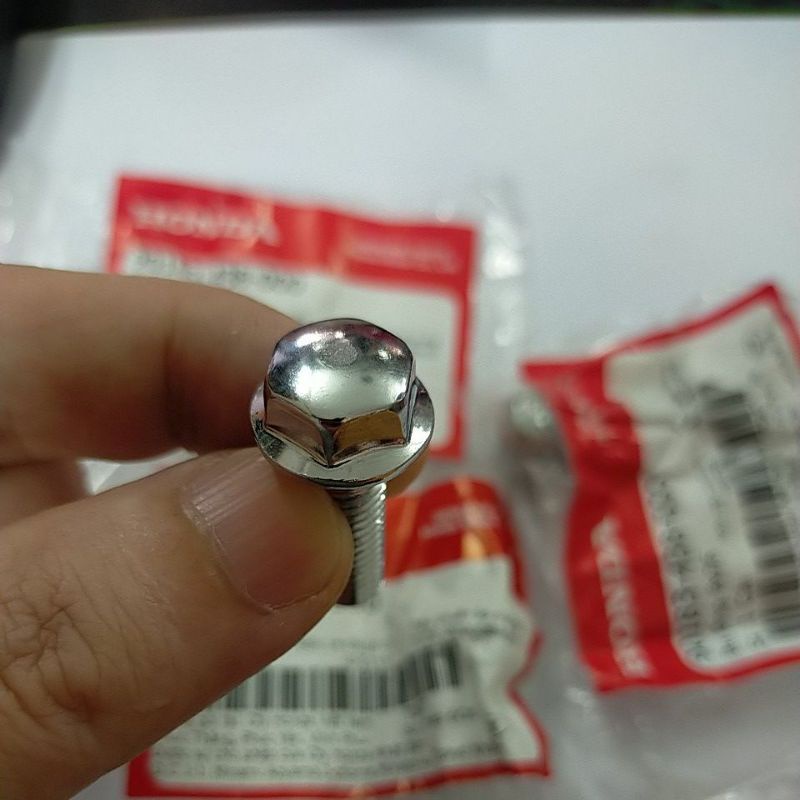 Ốc tay dắt cảng sau Sh Ý Sh VN Việt 125 150