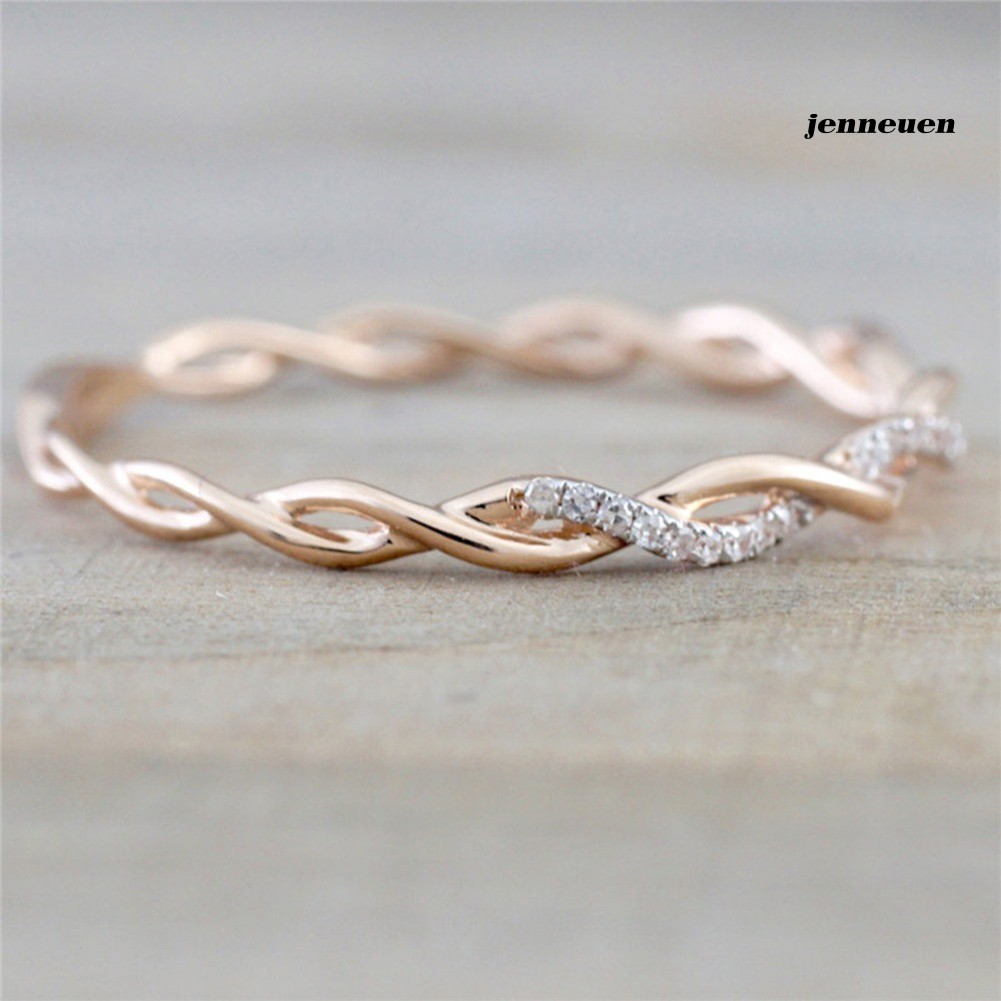 Nhẫn đính đá giả thiết kế dạng xoắn thời trang sang trọng cho nữ