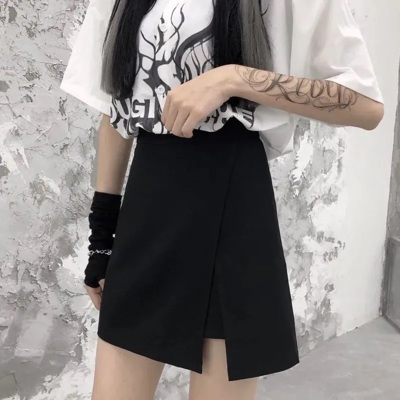 Chân Chân Váy Lưng Cao Thiết Kế Xẻ Tà Độc Đáo