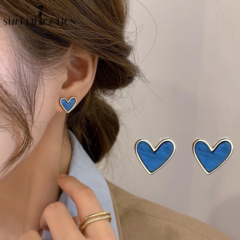 Khuyên Tai Kim Loại Hình Trái Tim Mini Dễ Thương Cho Nữ