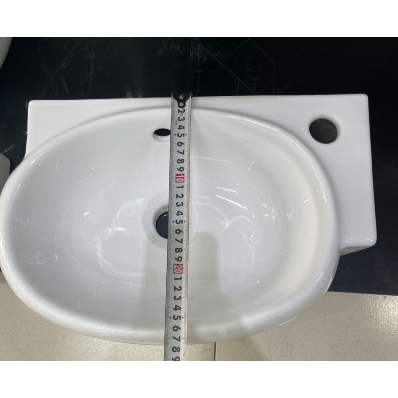 Lavabo góc mini , chậu rửa mặt nhỏ góc tưởng cho không gian chật hẹp dùng trong y tế lỗ vòi phải