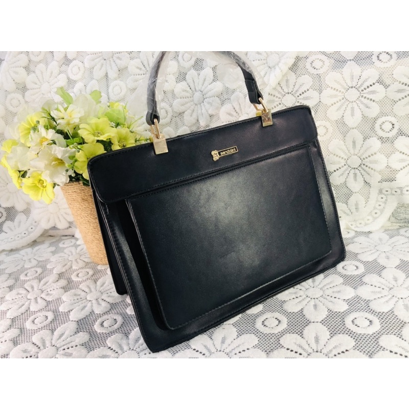 Túi công sở Bandolini trưng bày thanh lý