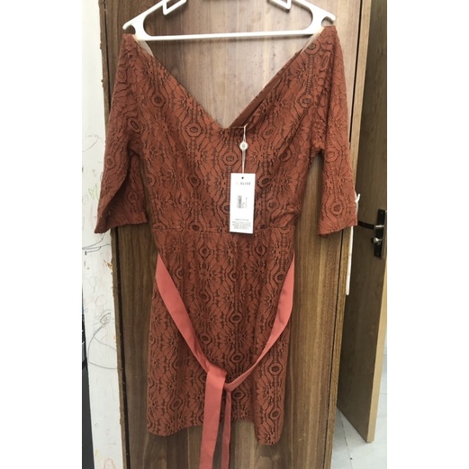Elise newtag đầm ren nâu đậm mới nguyên tag L/XL