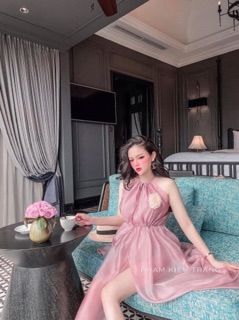 váy tơ yếm xẻ đùi