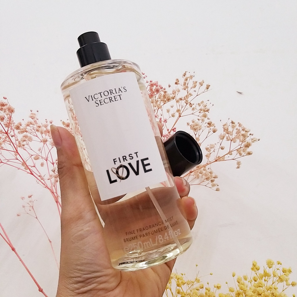 Xịt thơm toàn thân body mist First Love 250ml Fullsize