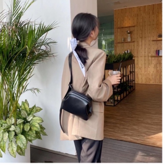 Túi đeo chéo thời trang phong cách Hàn Quốc 2023