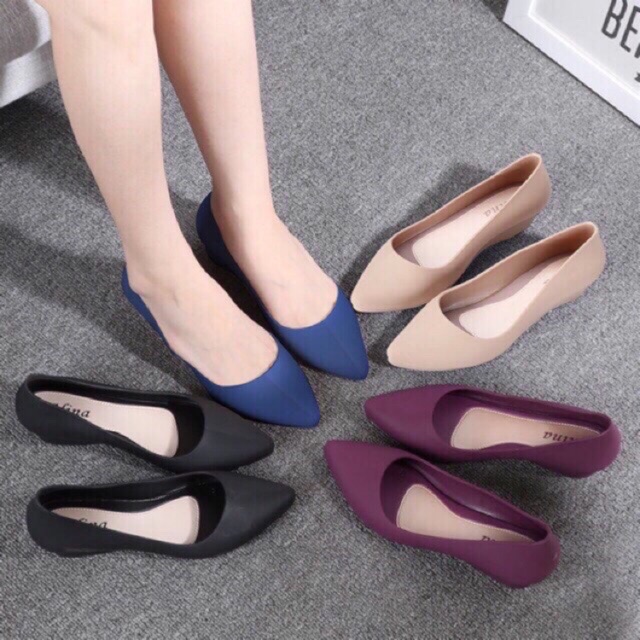 Thanh lý giày nữ nhựa dẻo