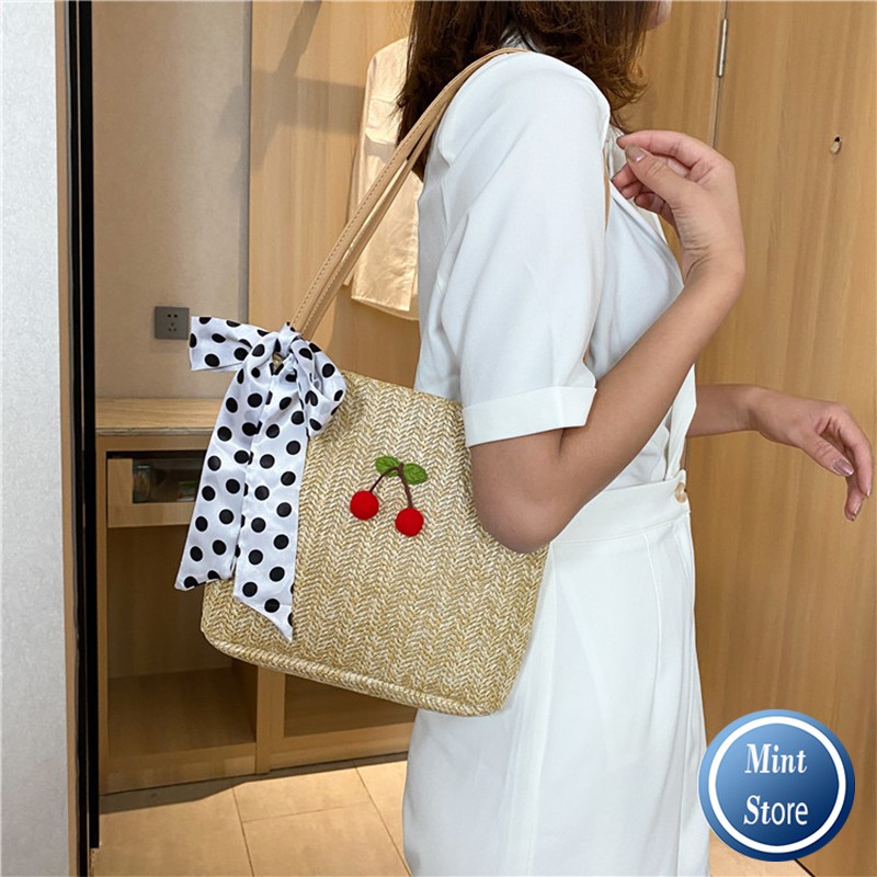 [Mã FAMAYWA2 giảm 10k đơn từ 50k] TÚI ĐI BIỂN, TÚI XÁCH NỮ ĐEO VAI DÂU TÂY KÈM KHĂN HH 169