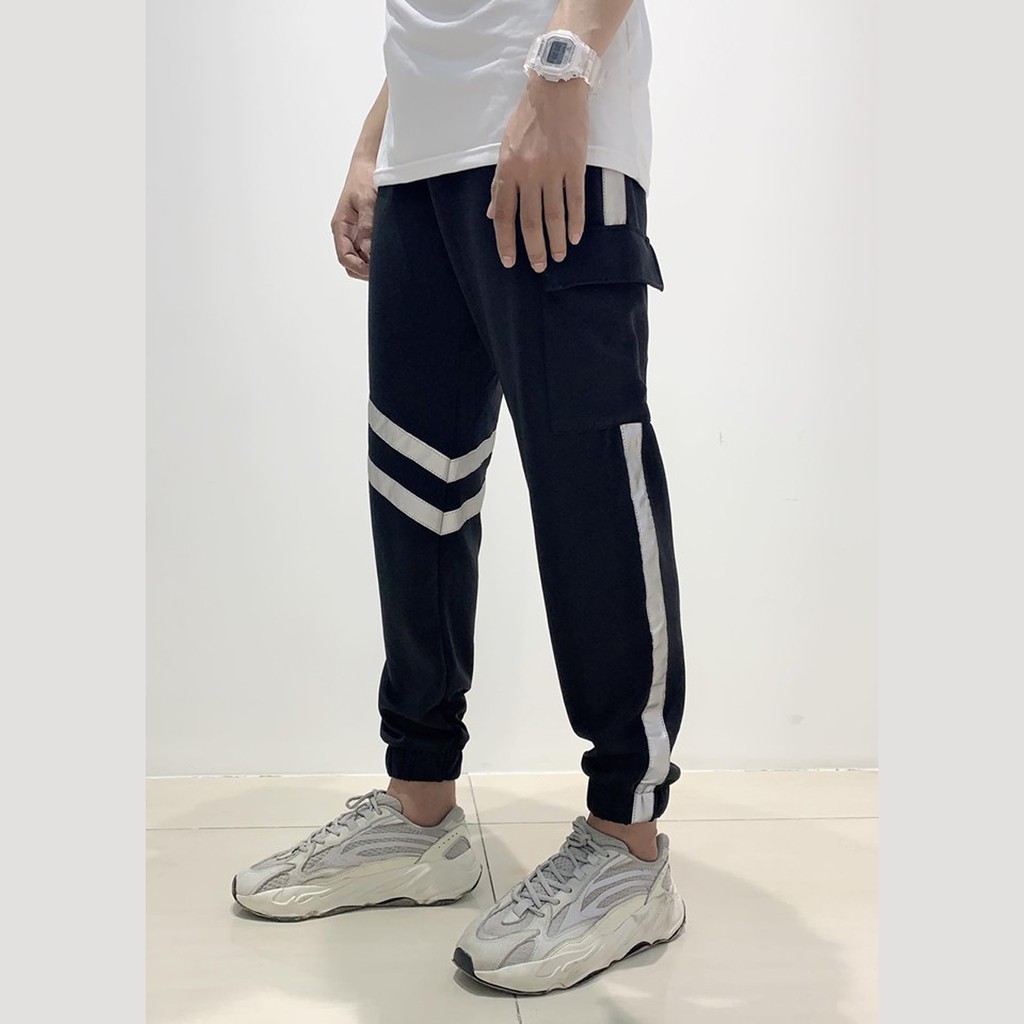 Quần jogger túi hộp 2 sọc xéo phản quang thể thao