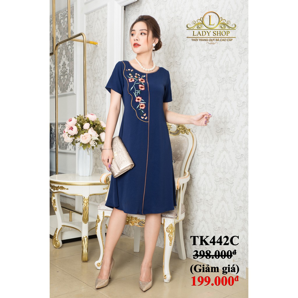 VÁY TRUNG NIÊN - ĐẦM QUÝ BÀ - THỜI TRANG TRUNG NIÊN CAO CẤP - LADYSHOP - Đầm đũi xanh than viền nâu thêu hoa TK442C