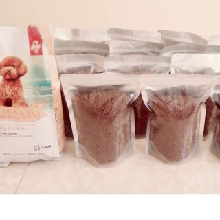 Thức ăn hạt dành riêng cho Poodle 500 g