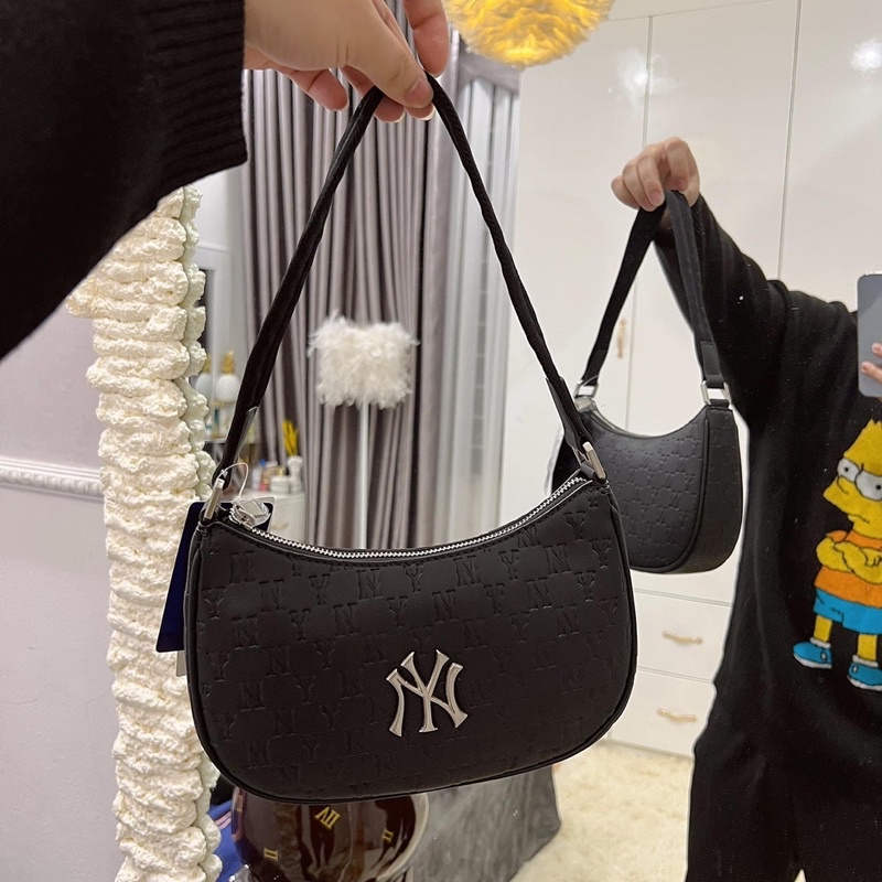 Túi kẹp nách da in chìm MLB NY chính hãng mới 2022