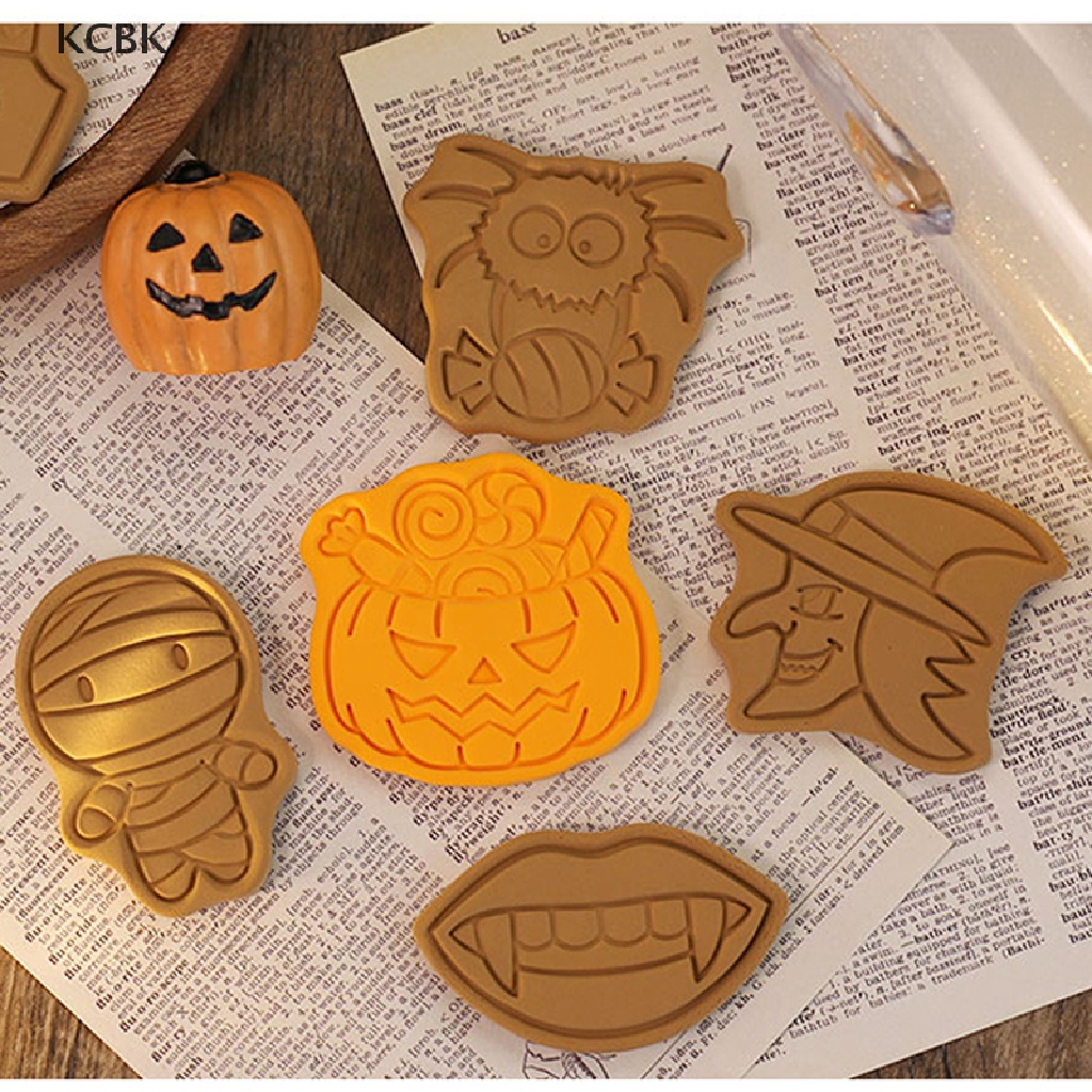 Set 8 Khuôn Cắt Bánh Quy Bằng Nhựa Hình Hoạt Hình Halloween