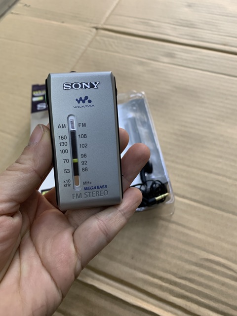 ĐÀI RADIO MINI WALKMAN SONY SRF-S84 stereo , ĐÀI CHẠY THỂ DỤC