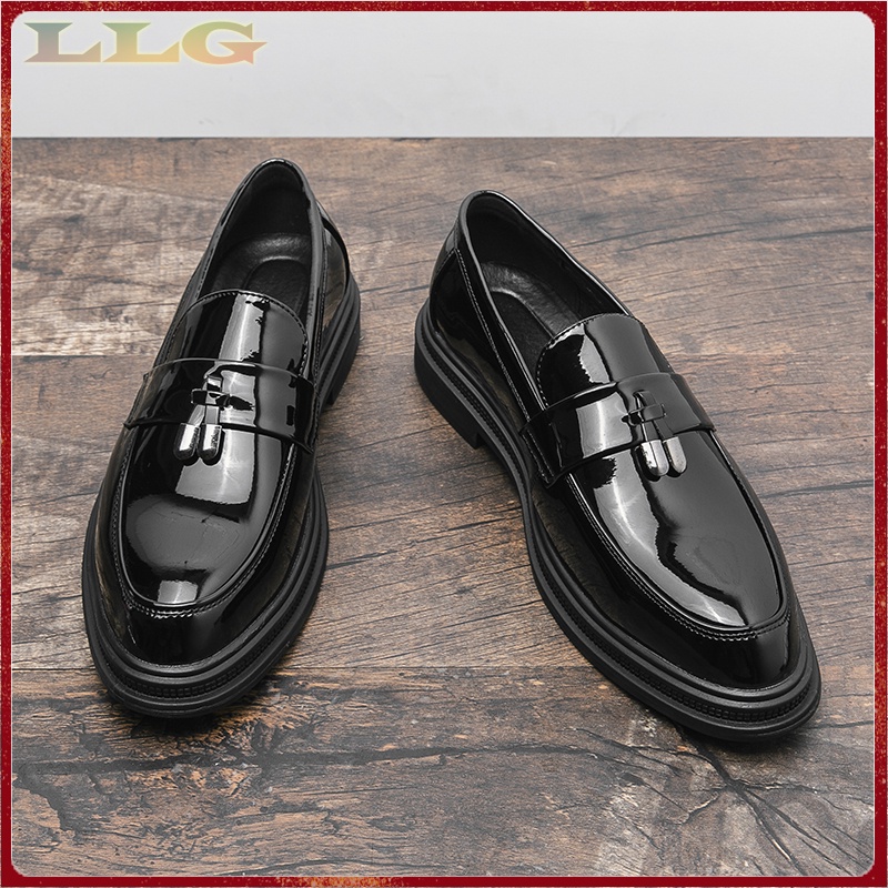 Giày Da Bóng Mũi Nhọn Đế Mềm Phong Cách Retro Anh Quốc Cho Nam