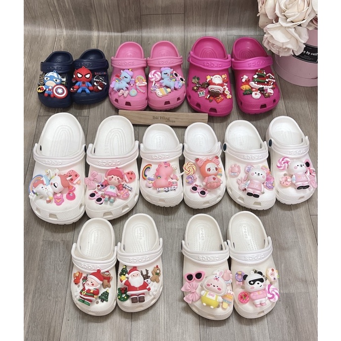 Dép Cờ róc xuất dư xịn full charm tên