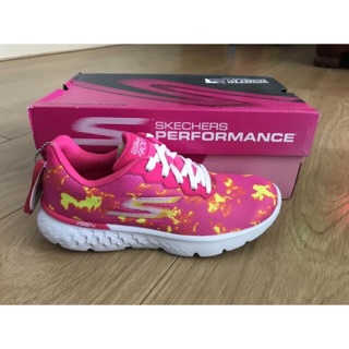 W138. Giày thể thao nữ Skechers Go Run 400