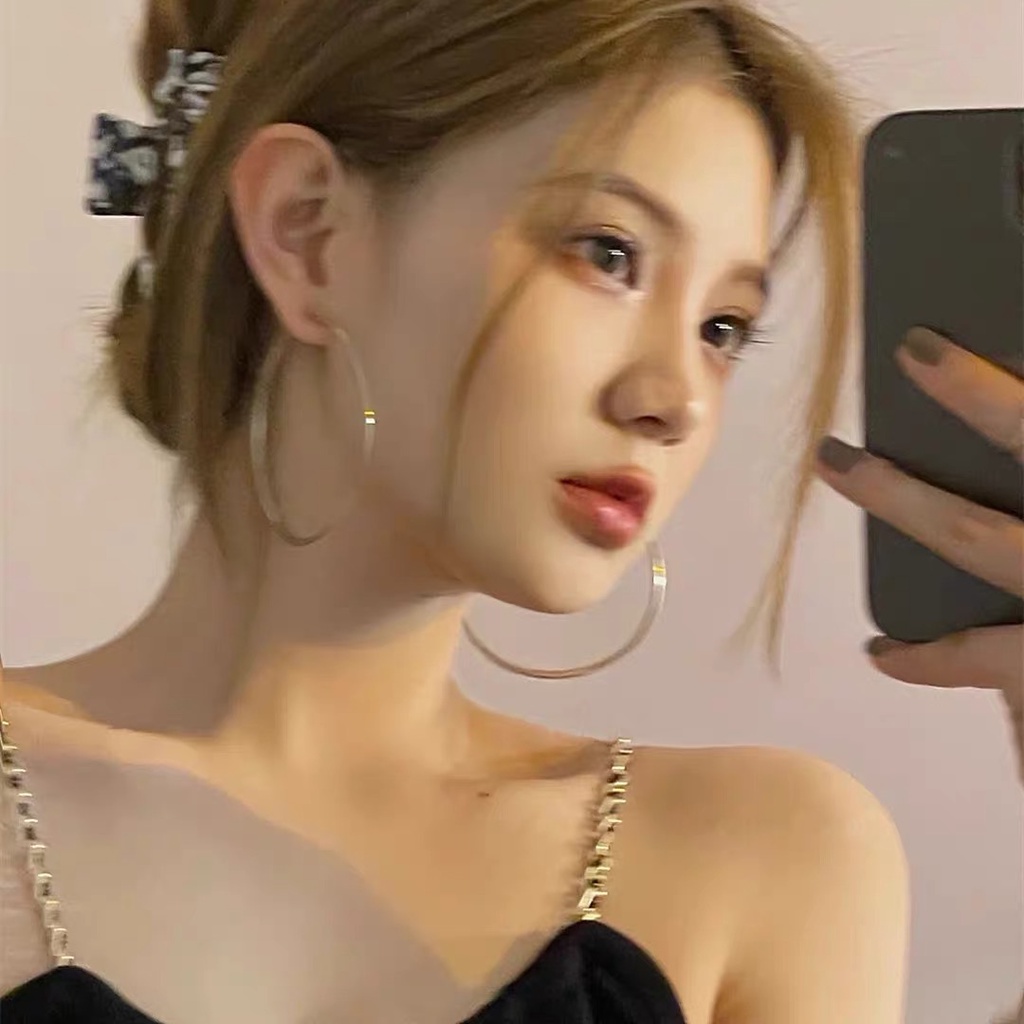 Khuyên tai tròn màu VÀNG 7cm cá tính sang chảnh VA7