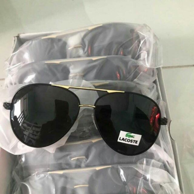 Kính của Vân Nguyễn