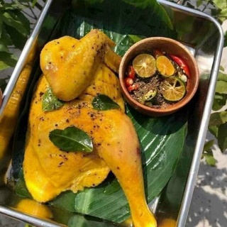 -Gà ủ muối hoa tiêu 1 con 2 khay