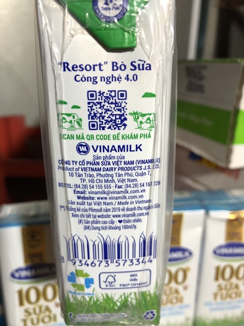 Sữa Tươi Tiệt Trùng Vinamilk 100% (1lốc*4hộp)