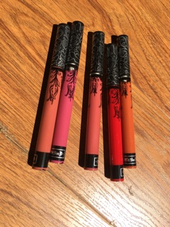 Son KatVonD dòng liquid matte