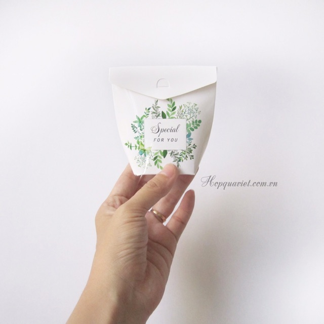 Set 50 hộp quà cưới cao cấp hoa lá làm quà cảm ơn tiệc cưới và sự kiện | BigBuy360 - bigbuy360.vn