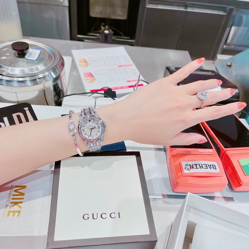 Đồng hồ nữ Scottie mặt tròn full đá hot trend bền bỉ sang trọng Mai Luxury Watch SC 9182