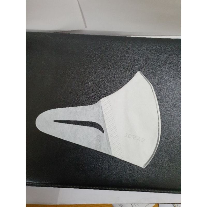 Khẩu trang y tế 3D mask 4 lớp kháng khuẩn cao cấp hiệu Taki Unicharm ( hộp 50 cái)