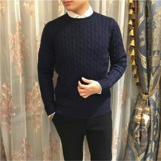 Áo len nam cổ tròn vặn thừng