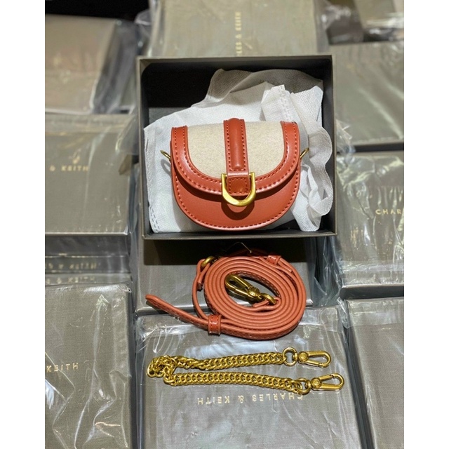 TÍale - Túi đeo chéo mini C•and•K Micro Gabine Quilted Saddle Bag-cam phối