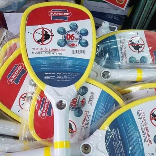 Vợt muỗi kèm 2 đèn pin