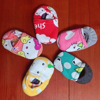 COMBO 10 GIÀY NỈ CHO BÉ