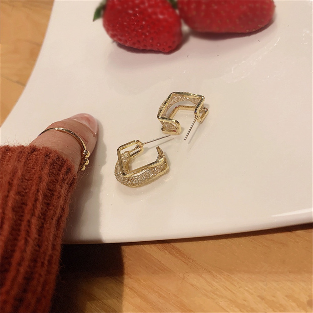 Đôi Khuyên Tai Mạ Vàng Họa Tiết Hình Học Thời Trang Cho Nữ