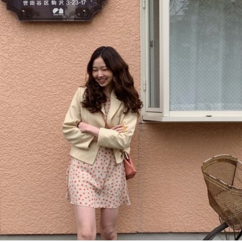 Đầm ngắn tay in hoa xinh xắn và ngọt ngào | BigBuy360 - bigbuy360.vn