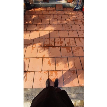 Nước tẩy sàn nhà thiết bị men sứ Super Clean S90 tẩy xi măng vôi vữa trên bề mặt sàn gạch DR.C