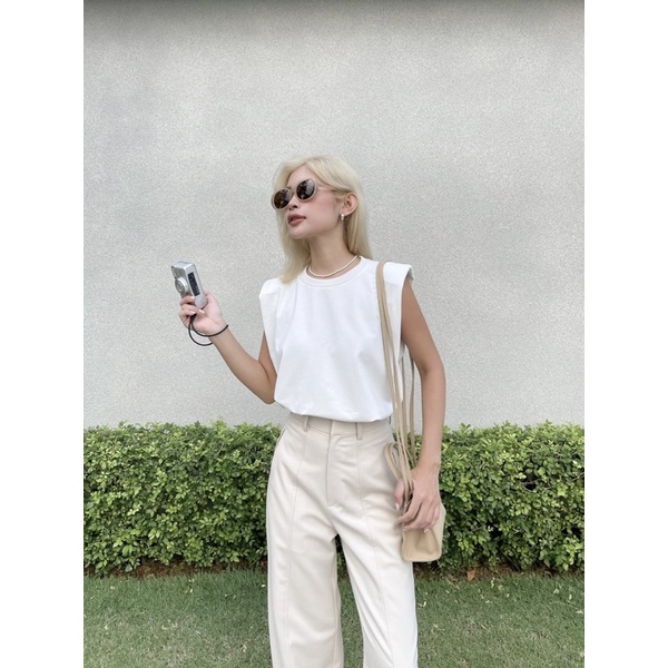 Áo thun sát nách độn vai