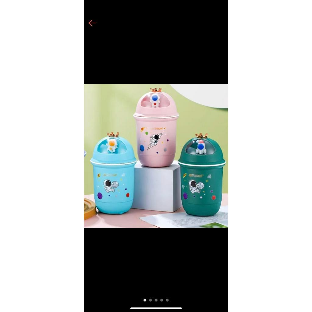 Bình Nước Thủy Tinh Bọc Nhựa Phi Hành Gia Vũ Trụ 370ml