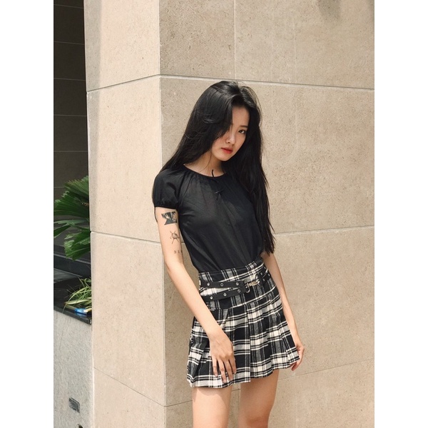 American Pie - Áo croptop đen Dolly