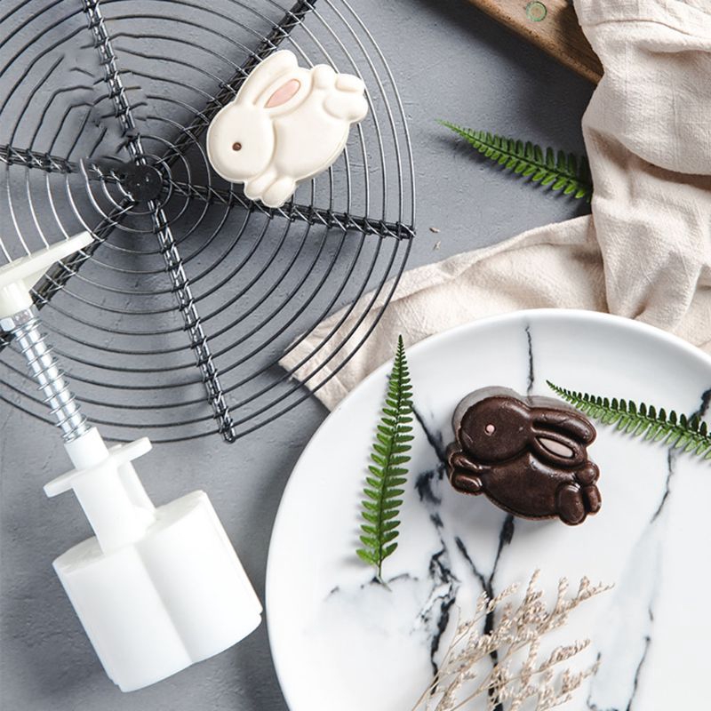 Bộ khuôn làm bánh trung thu hình con thỏ 3D 50g tiện lợi