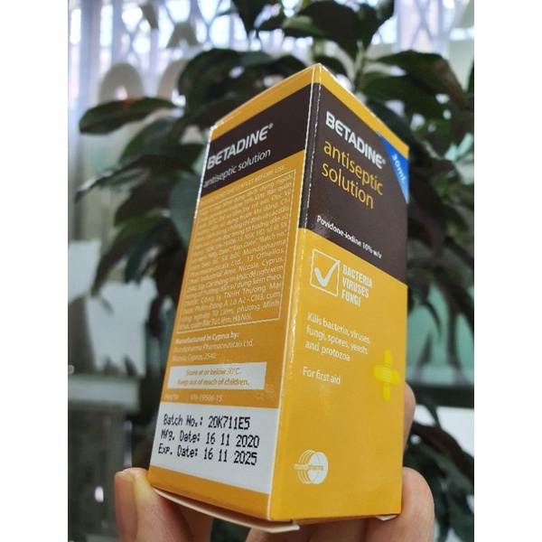 Dung dịch sát khuẩn Betadine antiseptic solution vàng 125ml-  Đông Anh Pharmart