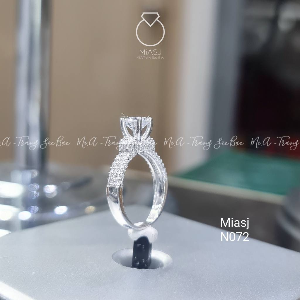 Nhẫn nữ bạc Ý S925 đính hoa đá MiASJ 4 chấu kiểu dáng sang trọng N072
