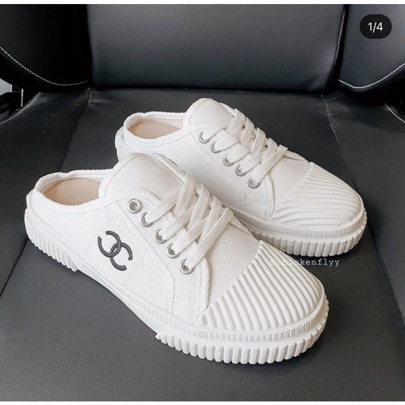 Giày sục thể thao chanel