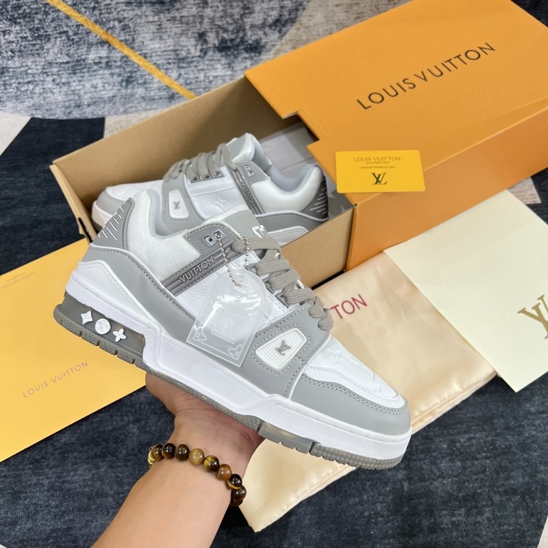 GIÀY L.V TRAINER SNEAKER WHITE GREY LAI AU