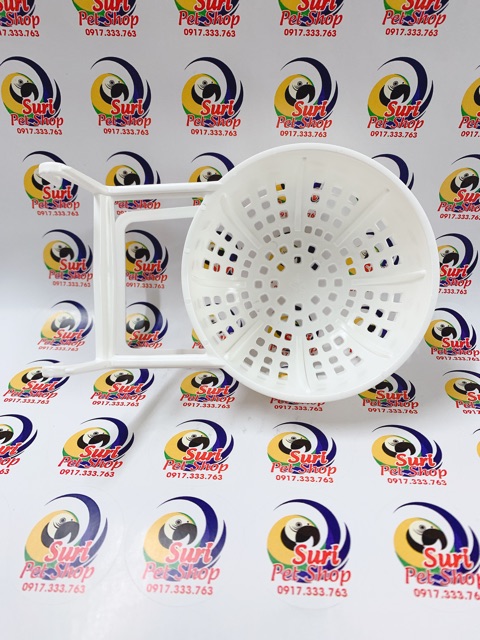 Tổ đẻ nhựa gắn trong