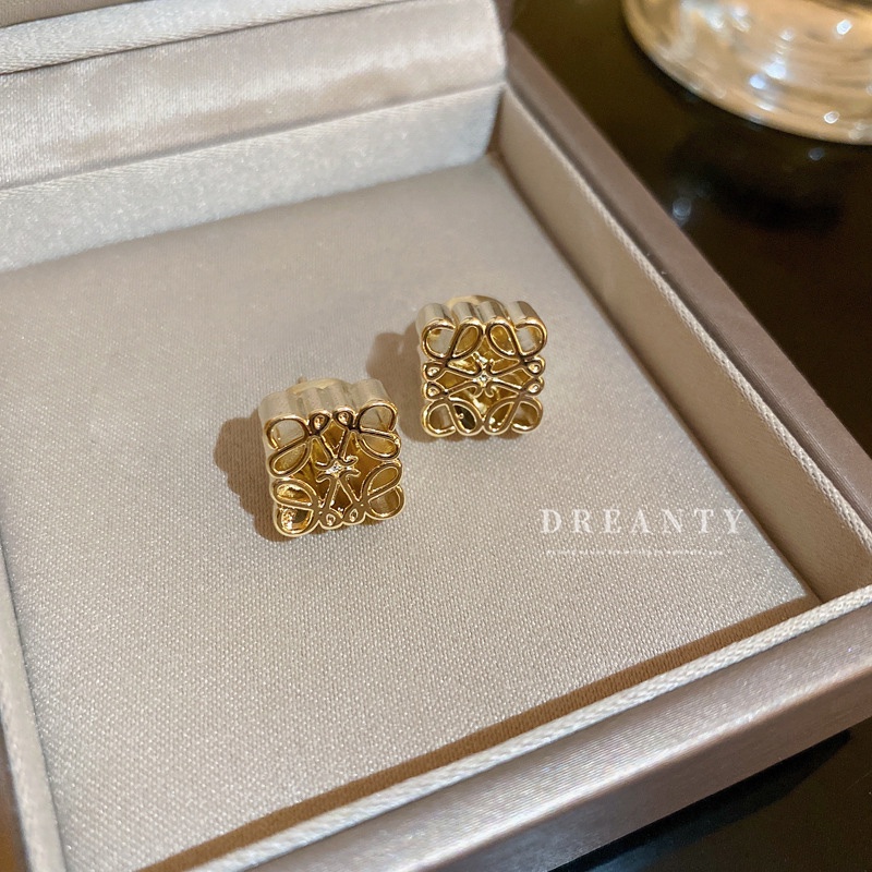 Bông Tai Mạ Bạc Họa Tiết Thổ Cẩm Kiểu Dáng Đơn Giản Phong Cách Mới