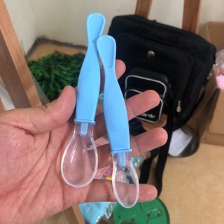 Thìa ăn dặm silicon chicco sét 2 chiếc kèm vỉ cho bé. thìa 2 đầu tập ăn dặm a lá kids